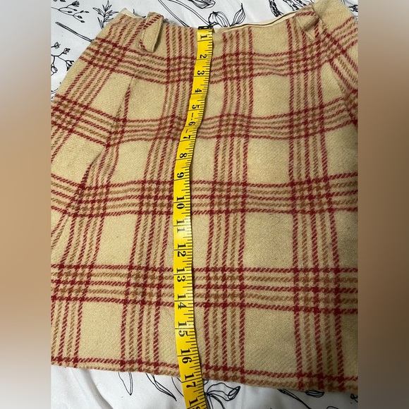 Vintage Plaid Skirt - Picture 4 of 5